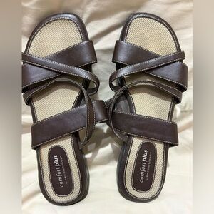 comfort plus by Predictions Dark Brown Cross-Strap Sandals Size 8.5